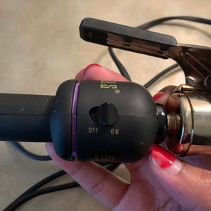 Hot tools curling iron